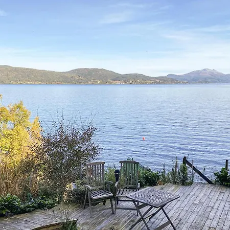 5 Bedroom Beautiful In Vagstranda * Hjelvik